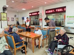 后厨“亮”出来“吃”进去！市第一社会福利院